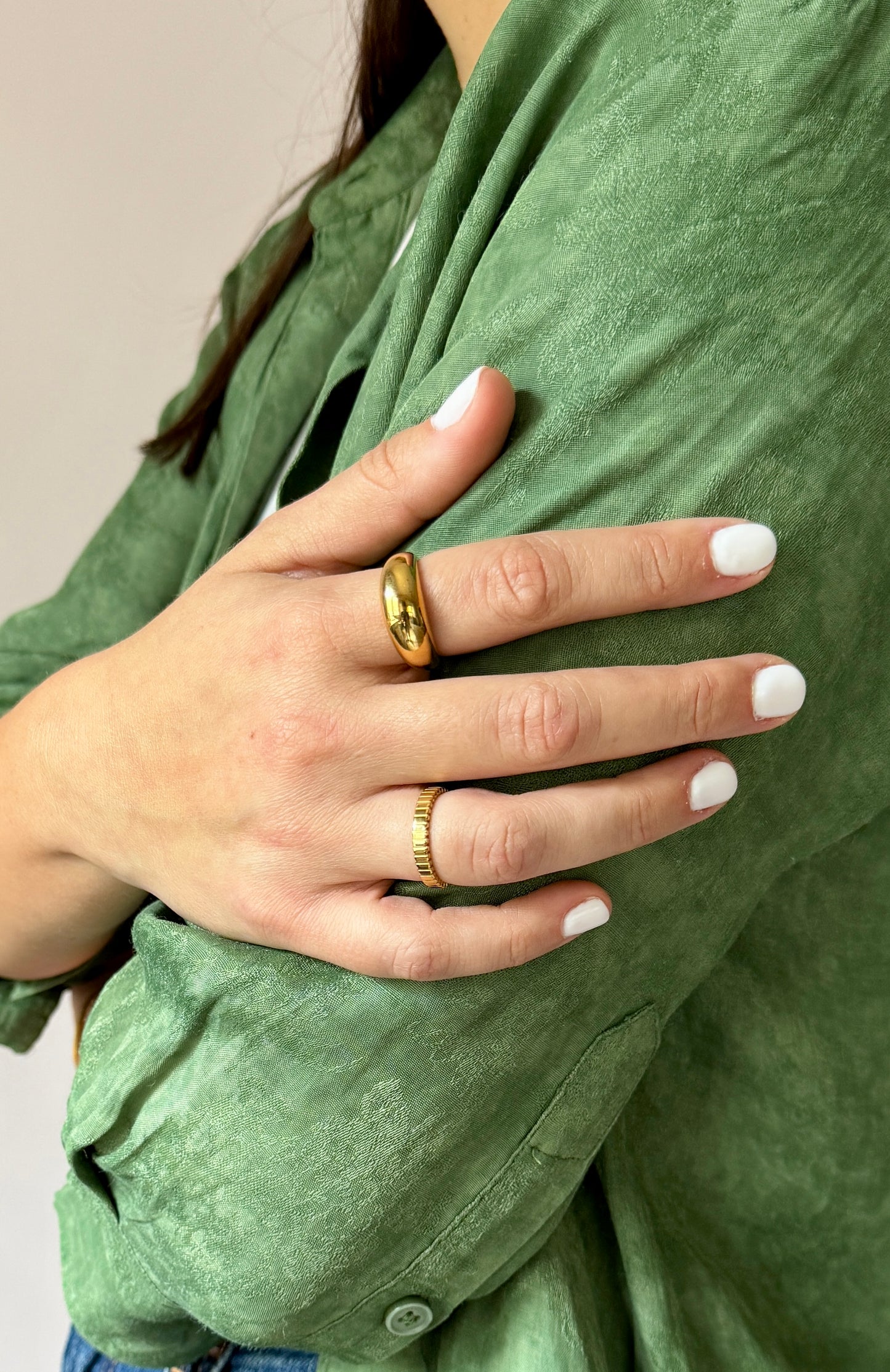 Ribbed Golden Band