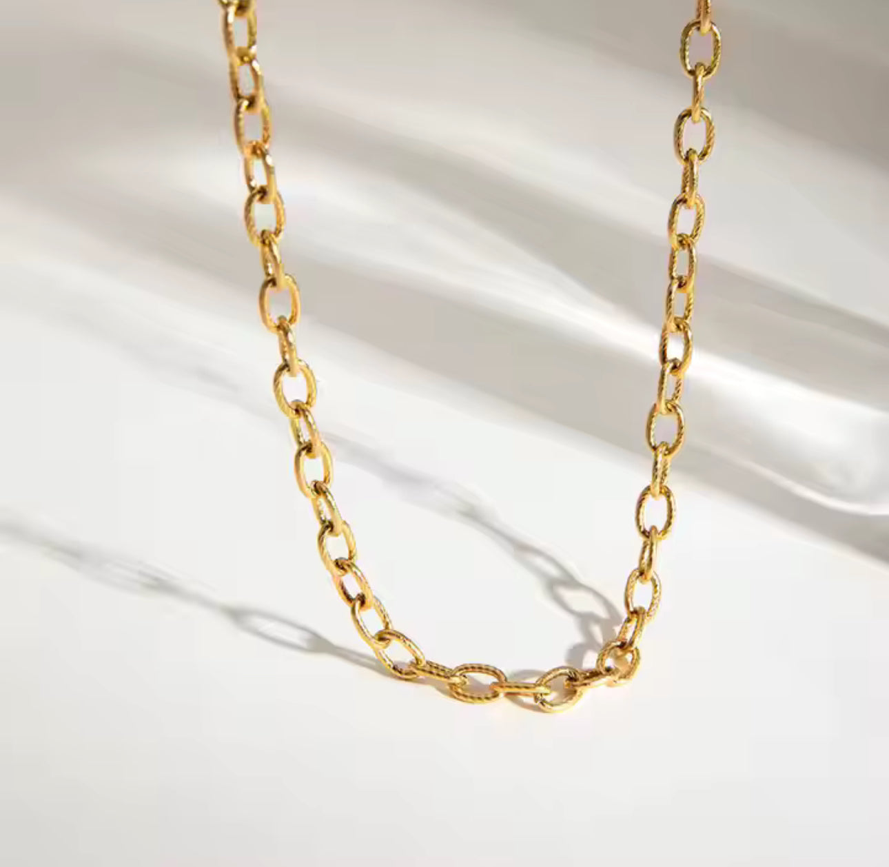 Lois Golden Chain