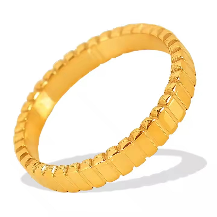 Ribbed Golden Band