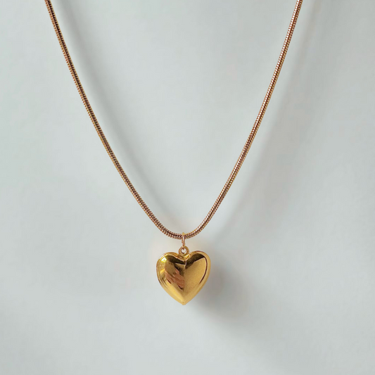 Amour Golden Necklace