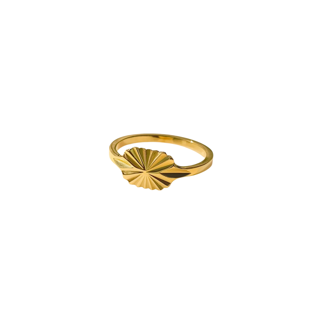 Chloé Golden Signet
